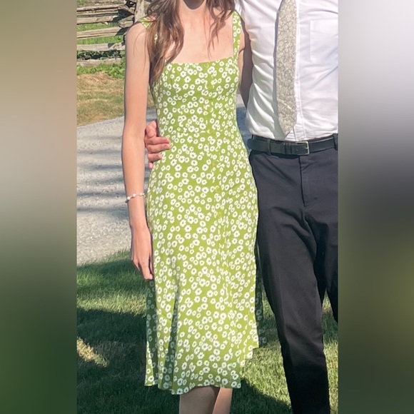 Reformation Persimmon Dress in Fennel - Picture 9 of 9